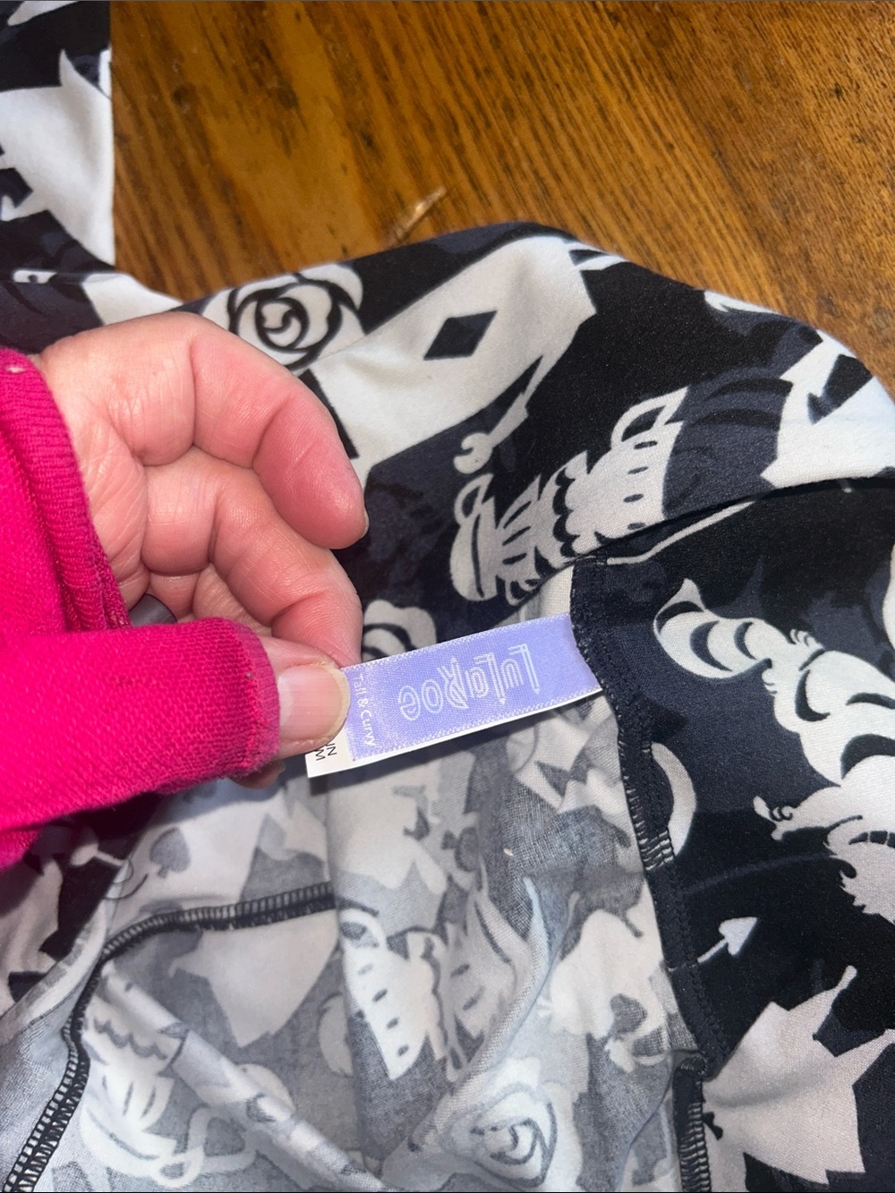 LuLaRoe Alice in Wonderland Character Print Leggings - Picture 4 of 6